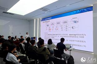 足球报：用拼搏赢得尊严 宋凯观看直播后向国足发去祝贺短信